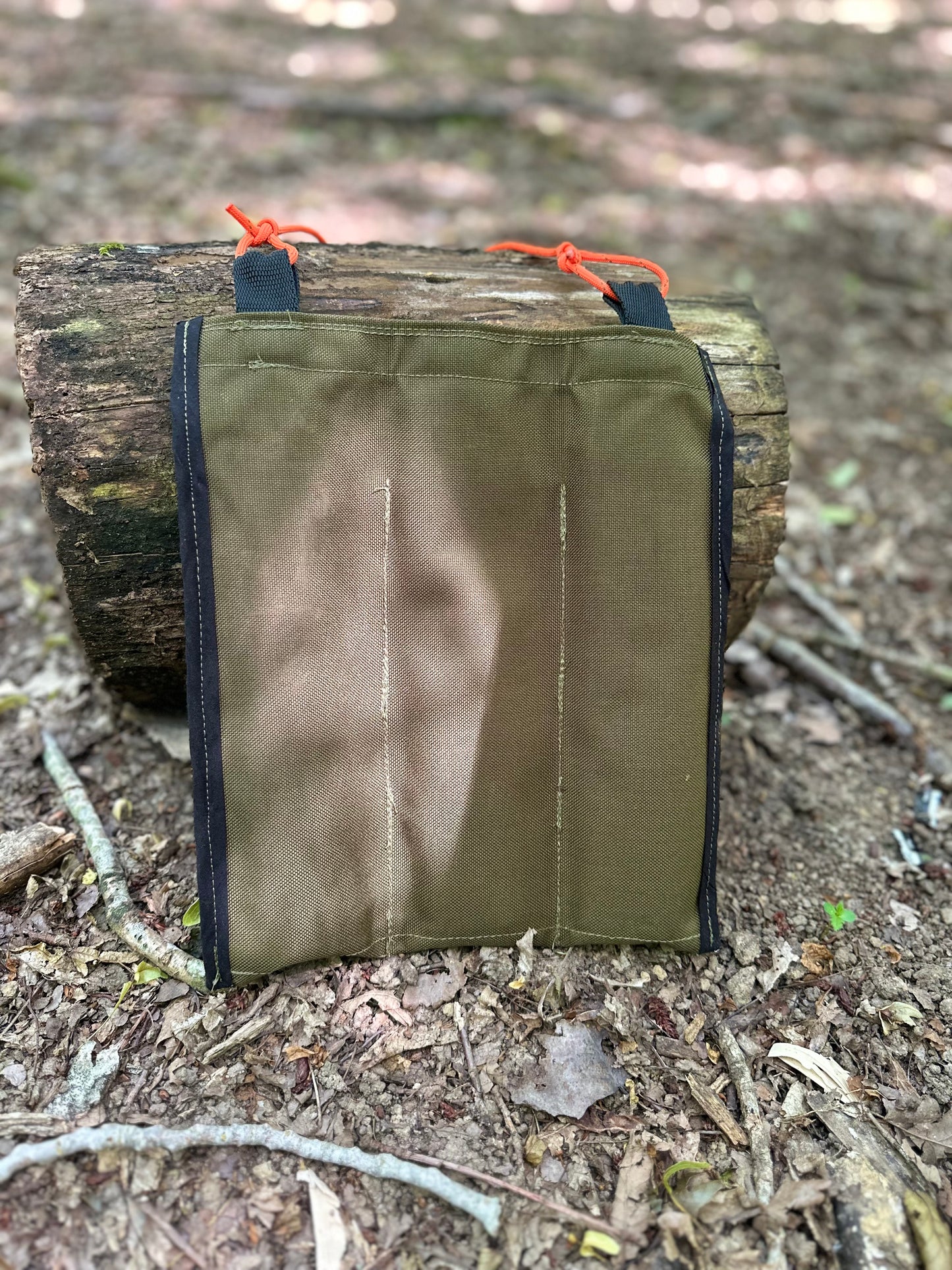Tool Shoulder Bag for storing and carrying the essentials for Bushcaft