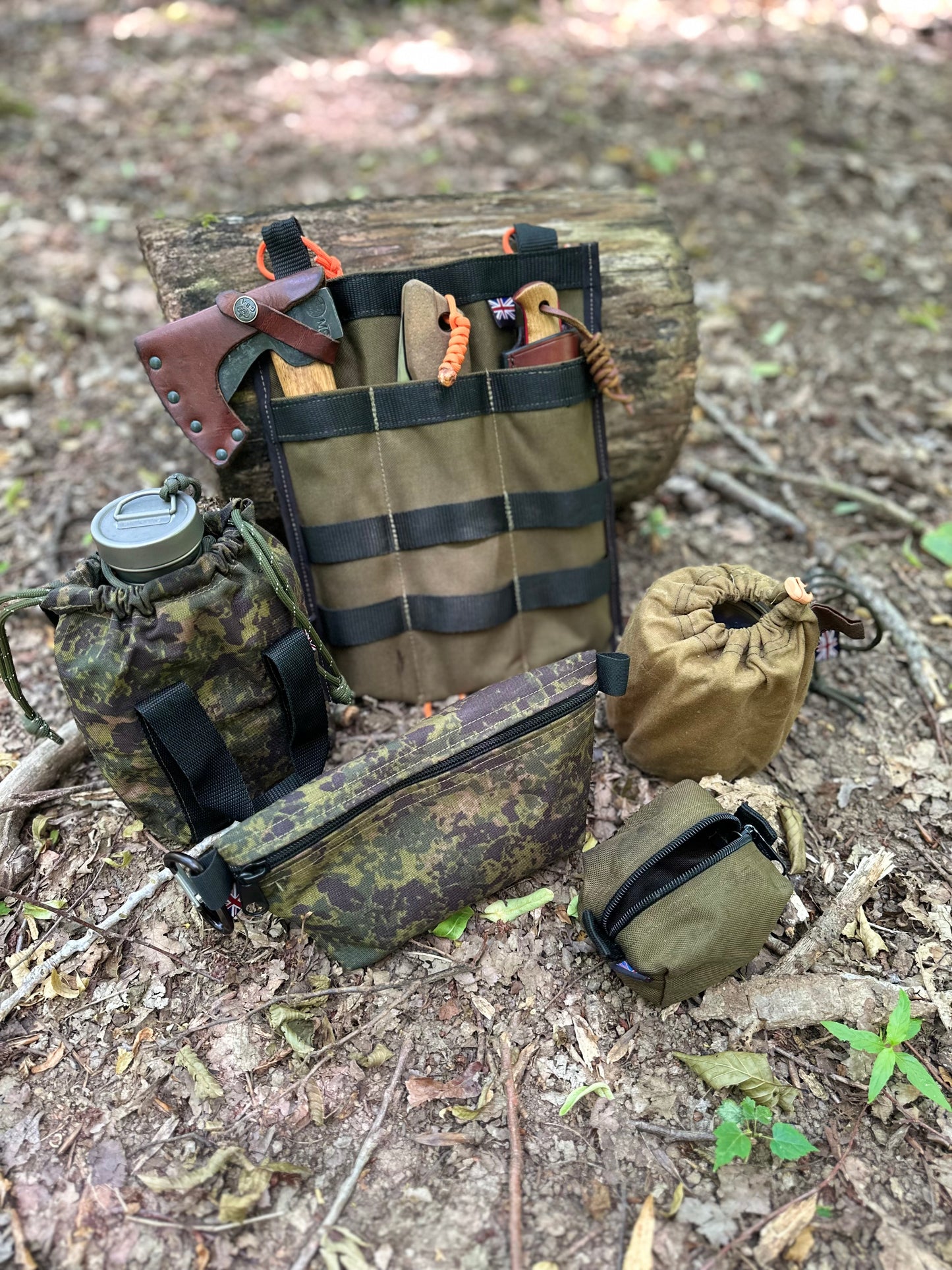 Tool Shoulder Bag for storing and carrying the essentials for Bushcaft